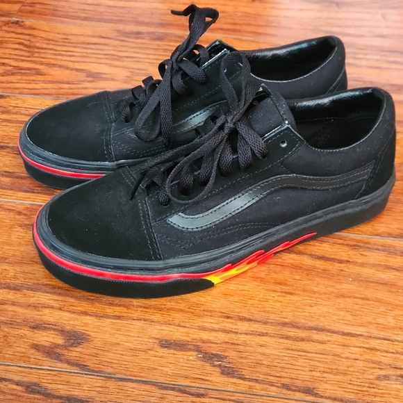Vans Old School Black Suede Flame Low Top Sneakers - Picture 1 of 5